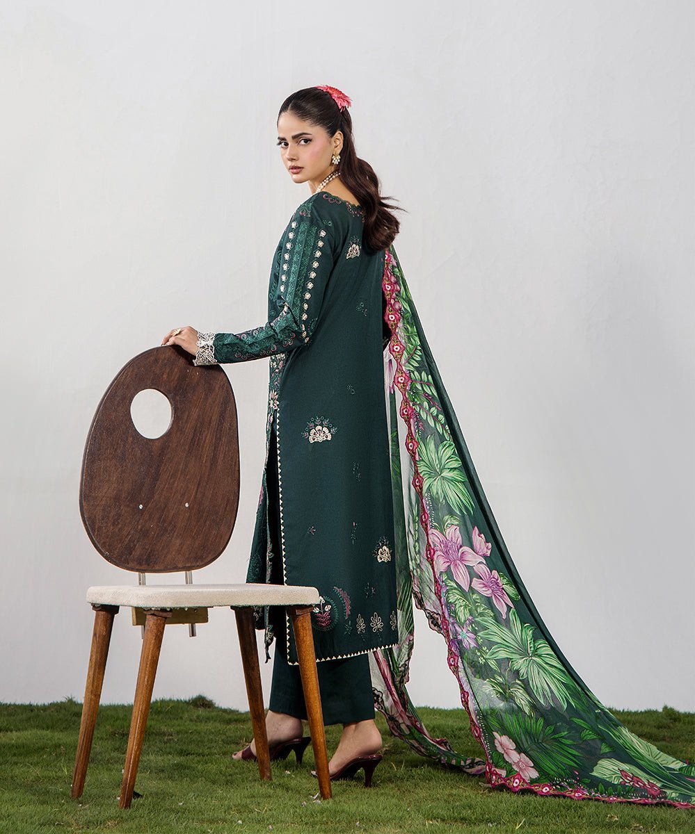 Naqsh (نقش) – Premium Luxury Lawn 3 Piece